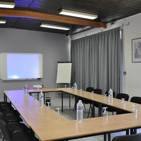 Hotel Henri 4 Rostrenen Zewnętrze zdjęcie