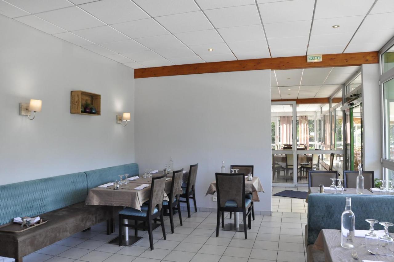 Hotel Henri 4 Rostrenen Zewnętrze zdjęcie